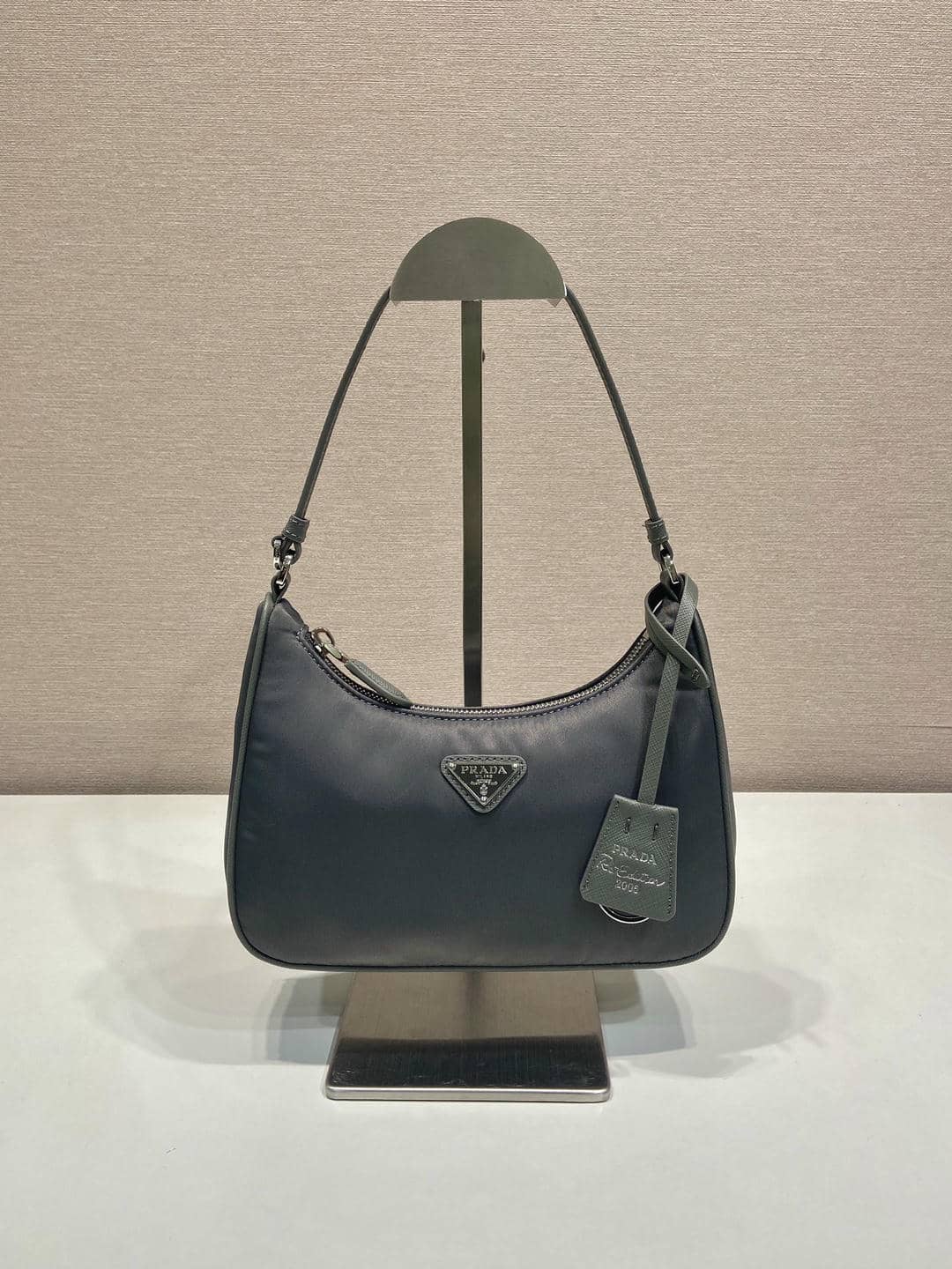 001Series-Nylon-Gray